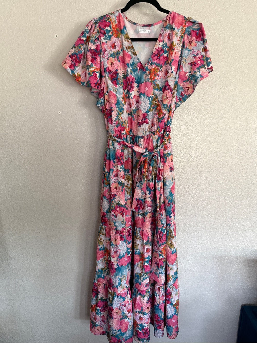 Flutter-Sleeve Floral Maxi Dress in Pink Multi 2X like new